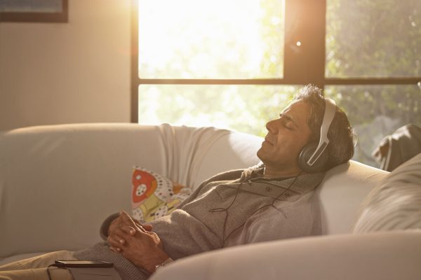 7 Jenis Musik yang Meningkatkan Kinerja Otak