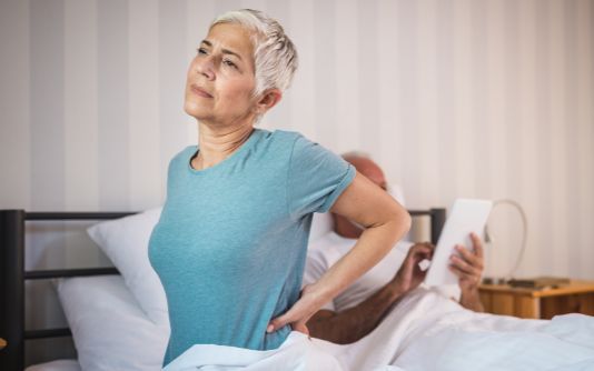10 Cara Alami Mengatasi Kekakuan Sendi di Pagi Hari 10 Cara Alami Mengatasi Kekakuan Sendi di Pagi Hari