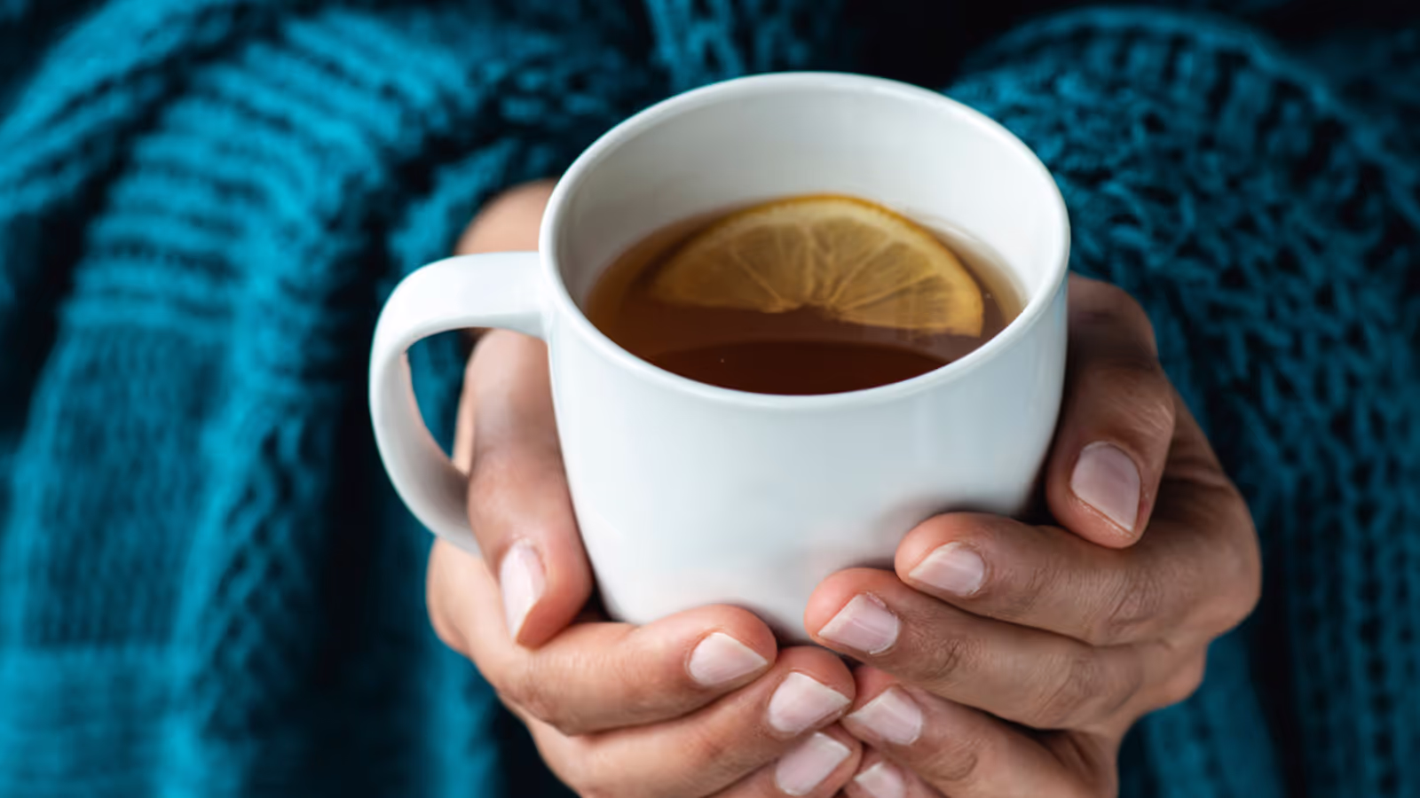 10 Minuman Hangat Terbaik untuk Melegakan Tenggorokan
