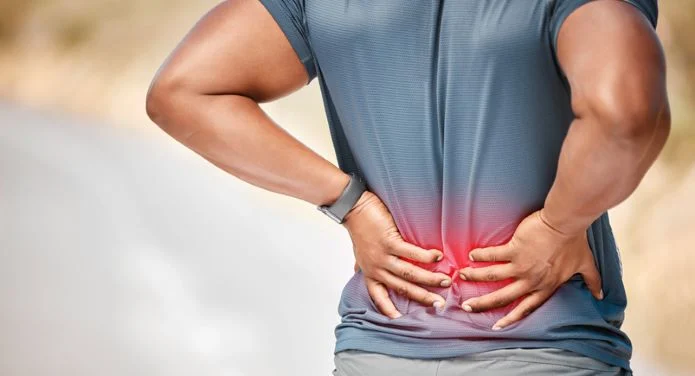 7 Cara Mengatasi Sakit Punggung dengan Perawatan Tulang Belakang