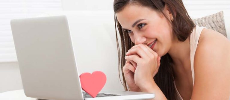10 Tips Seks Sehat untuk Pasangan Jarak Jauh
